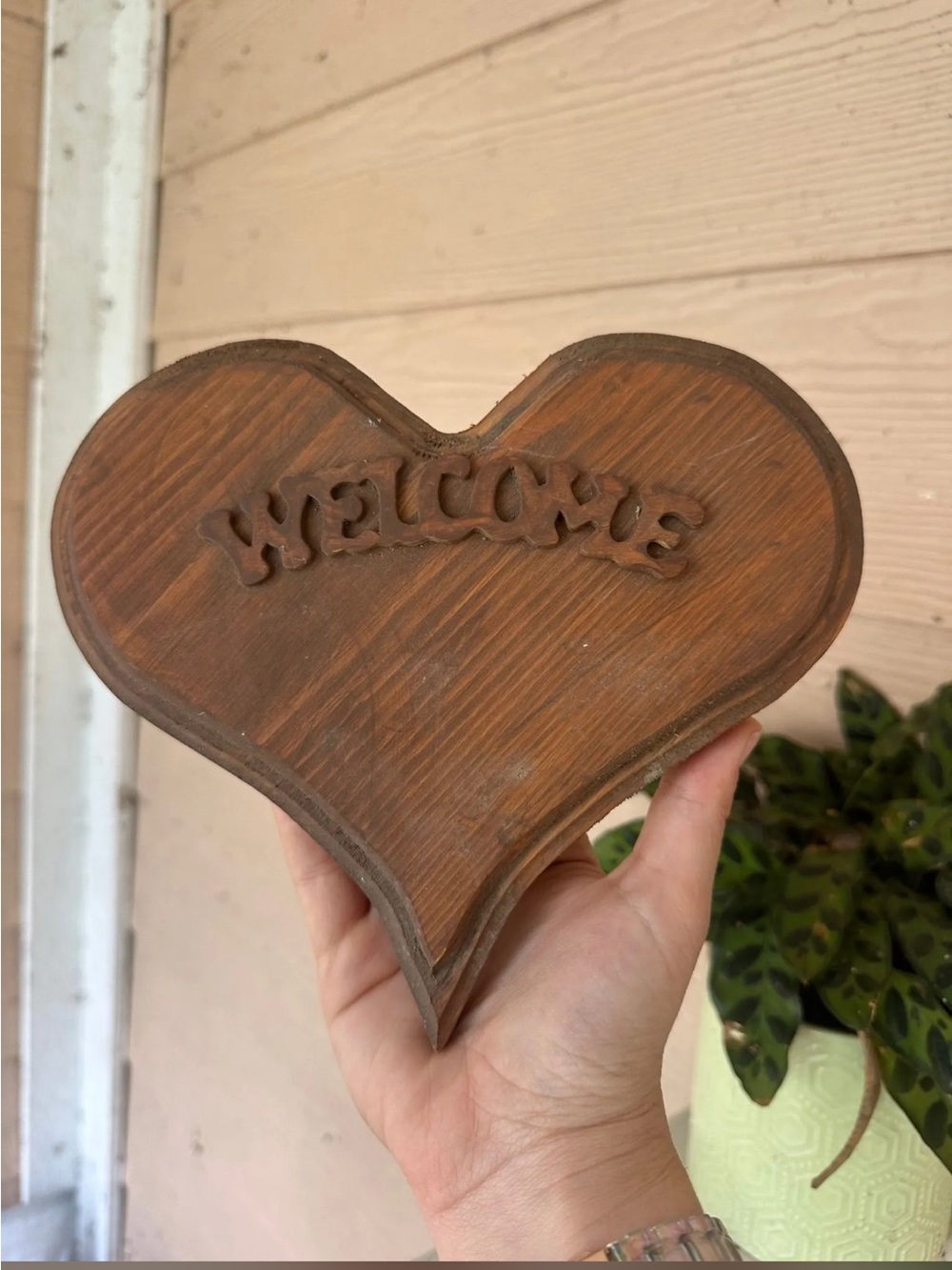 Wooden Heart Welcome Wall Plaque - Cottagecore